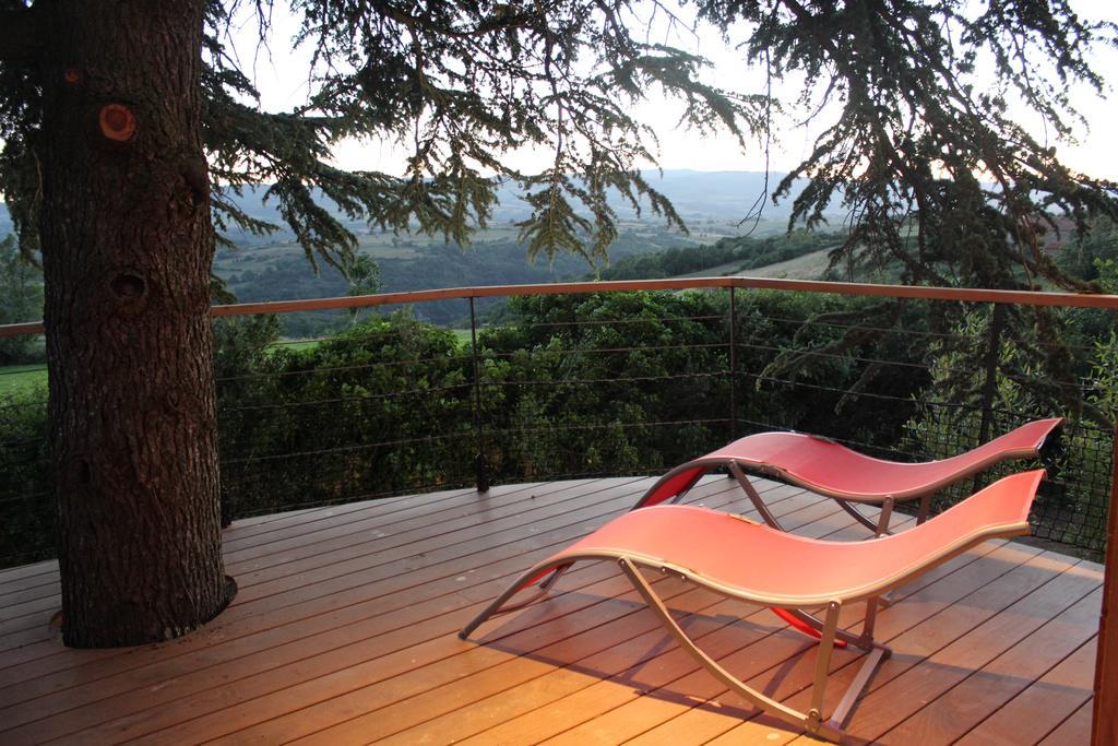 Domaine Des Grands Cedres Bed and Breakfast Cordelle Eksteriør billede