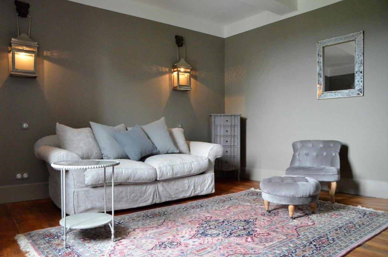 Domaine Des Grands Cedres Bed and Breakfast Cordelle Værelse billede
